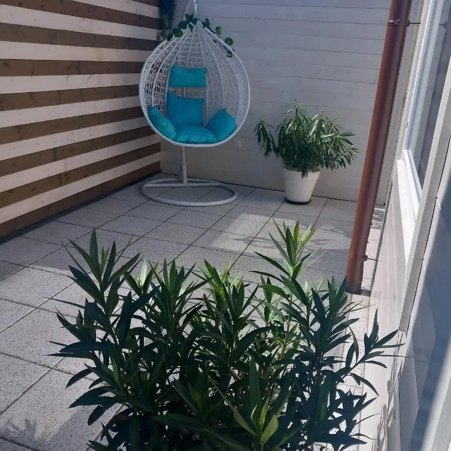 White Wood House - Eger Apartment